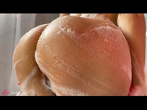 ❤️ Morena Masturba-se com Vibrador para Orgasmo Intenso no Duche ❤️ Porno em nós